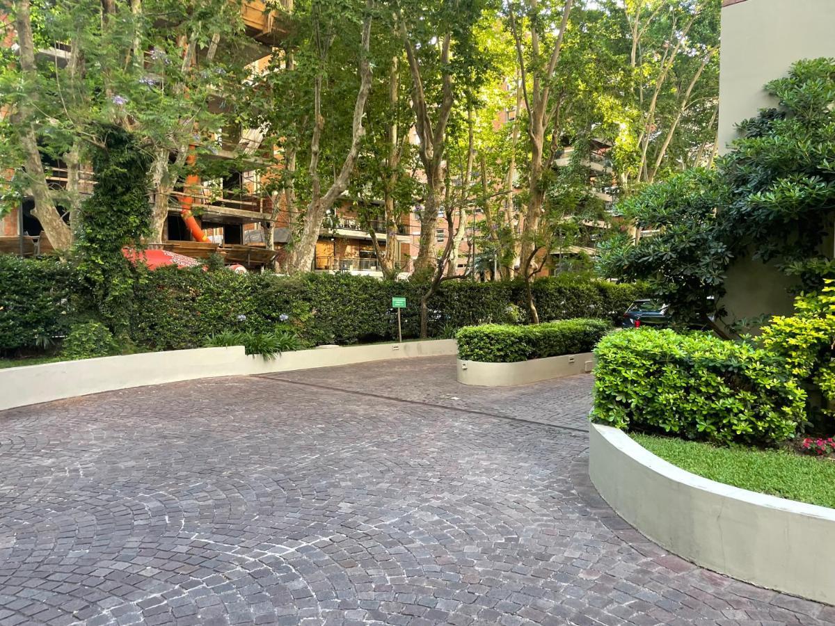 Loreto Plaza Buenos Aires Exterior photo